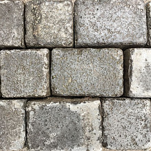 V10, Natuursteenkeien, Koperslakkeien